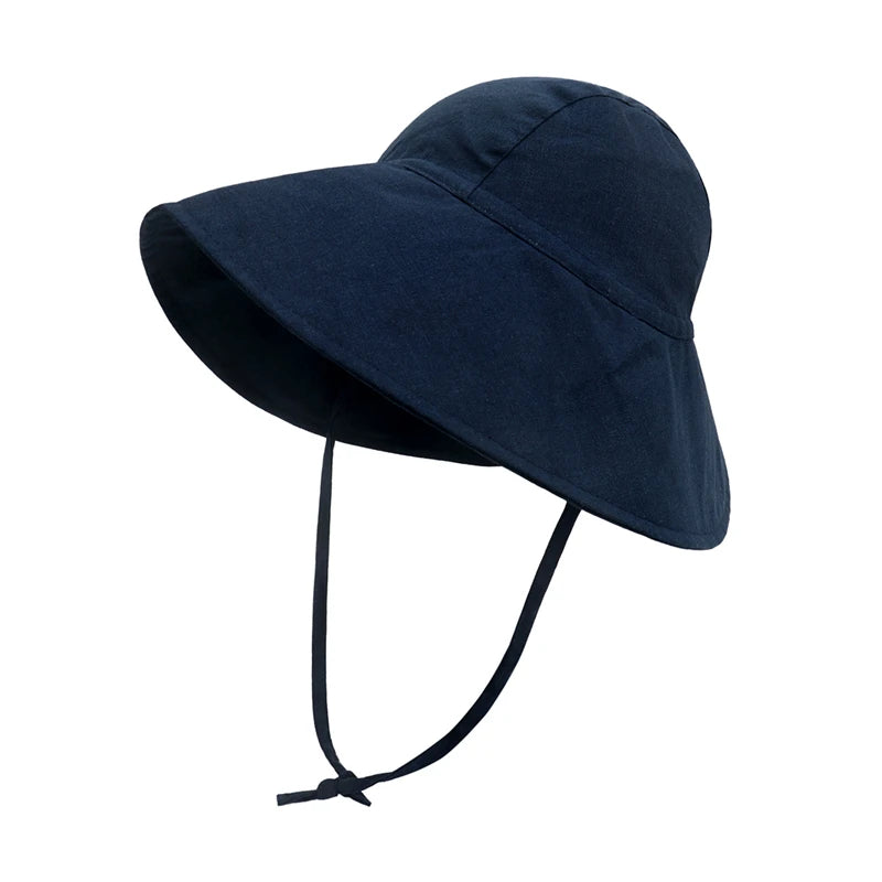 Wide-brimmed sun hat